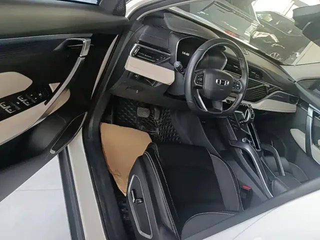Geely Boyue — Фото автомобиля 15