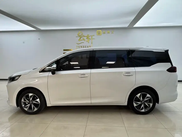 GAC Trumpchi M6 — Фото автомобиля 14