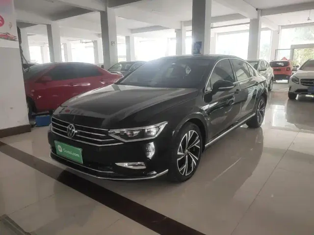 Фотография автомобиля — Volkswagen Magotan