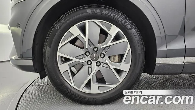 Genesis GV70 Electrified GV70 — Фото автомобиля 5