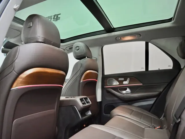 Mercedes-Benz GLE-Class — Фото автомобиля 14