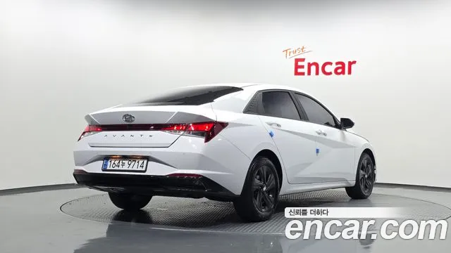 Hyundai Avante CN7 — Фото автомобиля 2