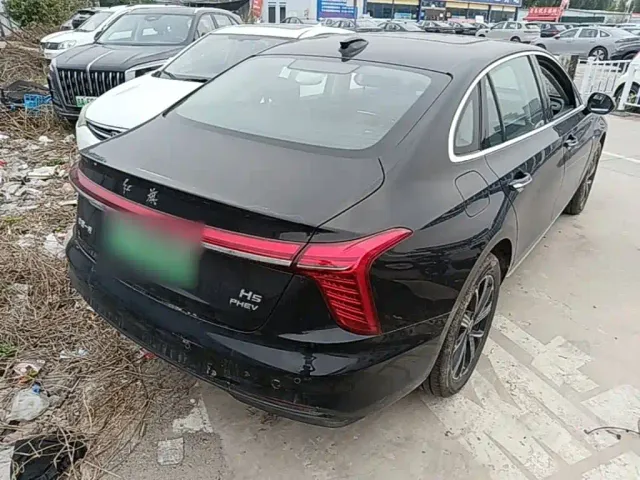 Hongqi H5 PHEV — Фото автомобиля 6