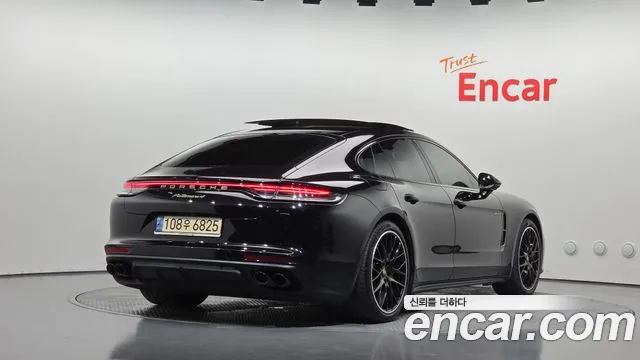 Porsche Panamera 971 — Фото автомобиля 2