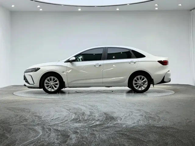 Chevrolet Monza — Фото автомобиля 6