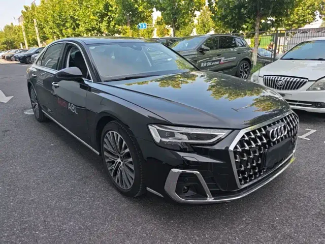 Audi A8 — Фото автомобиля 3