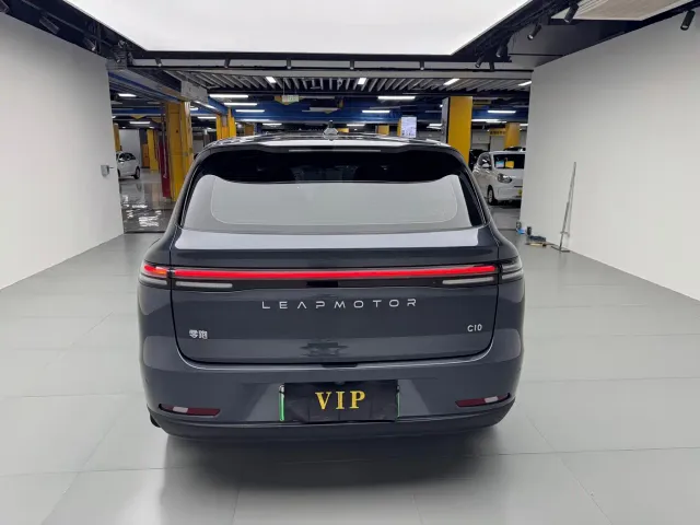 Leapmotor C10 — Фото автомобиля 13