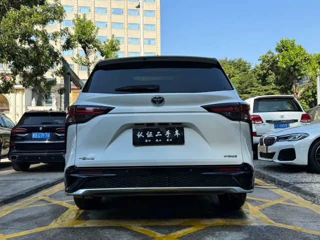 Toyota Granvia — Фото автомобиля 4