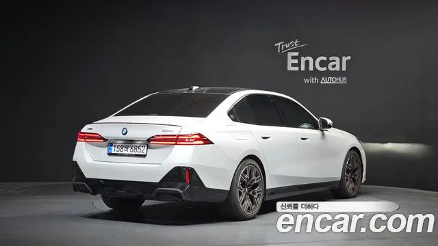 BMW 5-Series 5 серия (G60) 530i xDrive M Sport Pro Special Edition — Фото автомобиля 2