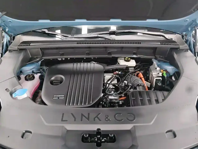 Lynk & Co 08 EM-P — Фото автомобиля 19