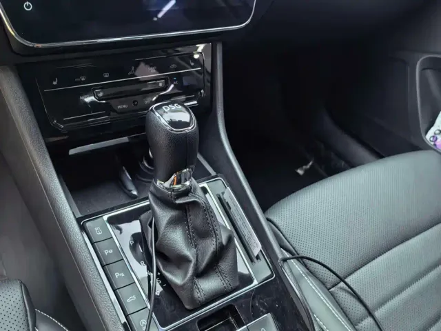 Skoda Superb — Фото автомобиля 10