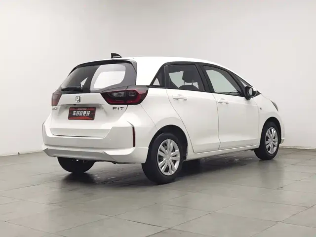 Honda Fit — Фото автомобиля 2