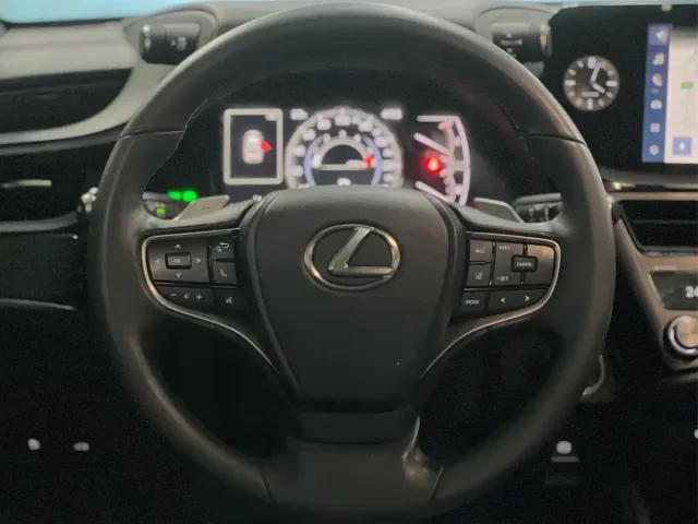 Lexus ES — Фото автомобиля 9