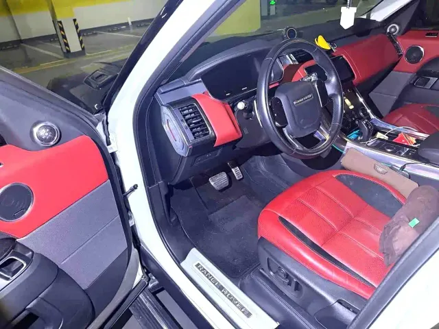 Land Rover Range Rover Sport — Фото автомобиля 5