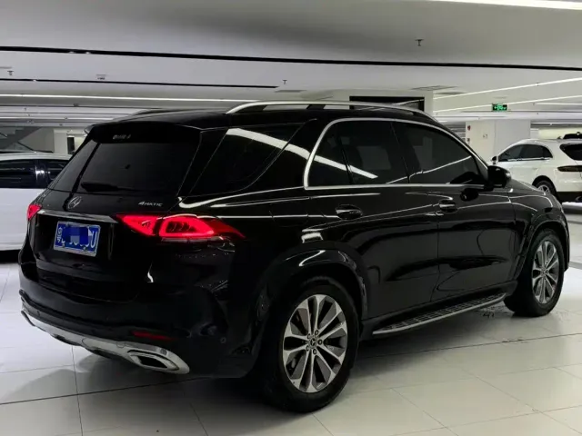 Mercedes-Benz GLE-Class — Фото автомобиля 8