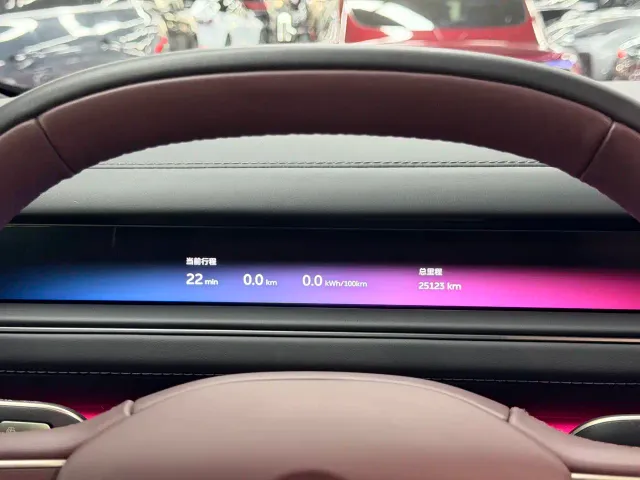 Nio ES8 — Фото автомобиля 17