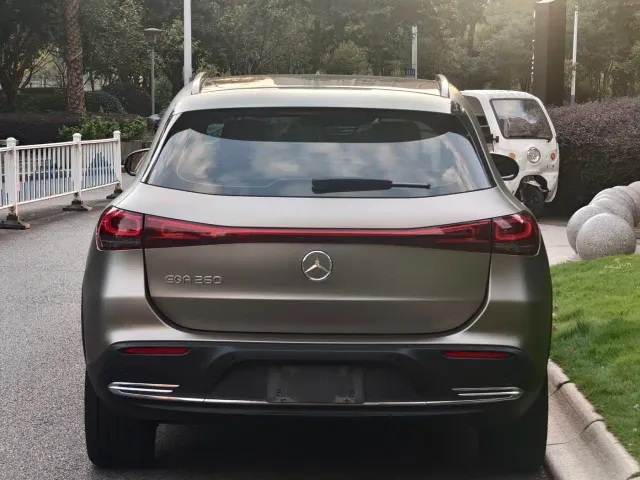 Mercedes-Benz EQA — Фото автомобиля 6