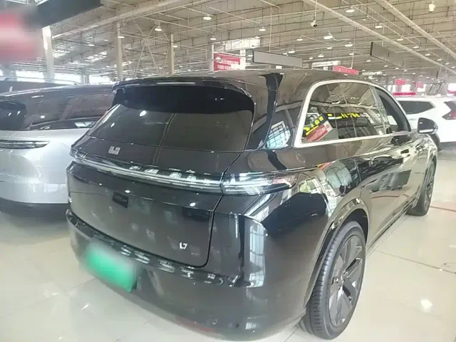 Li Auto L7 — Фото автомобиля 6