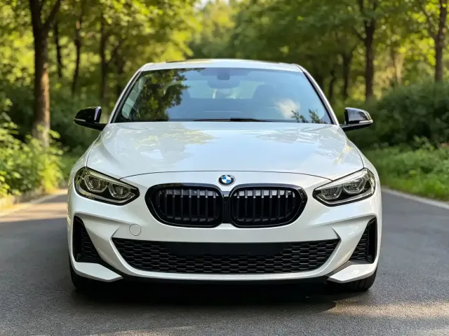 BMW 1 Series — Фото автомобиля 2