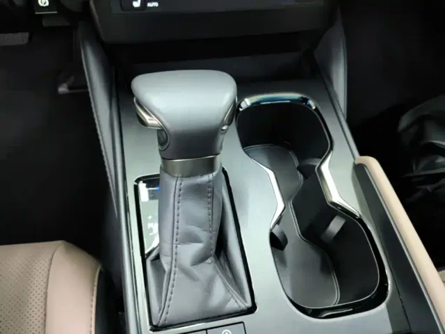 Lexus ES — Фото автомобиля 13