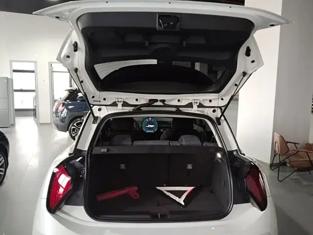 MINI Cooper — Фото автомобиля 18