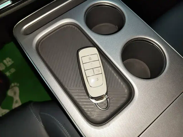 GAC Aion Y — Фото автомобиля 8