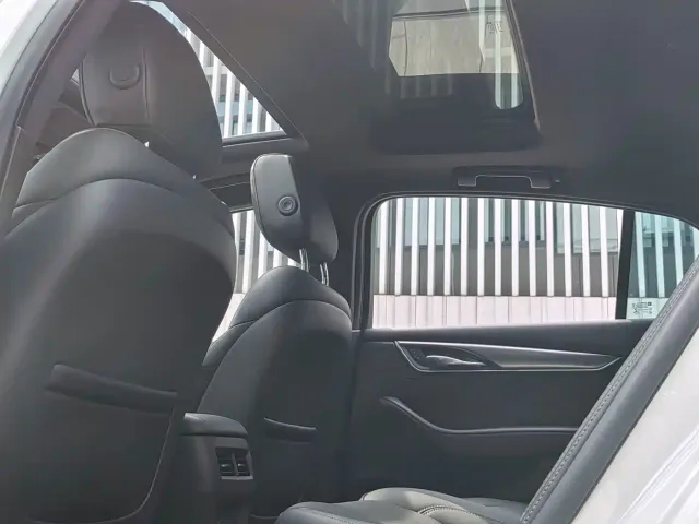 Cadillac CT5 — Фото автомобиля 16