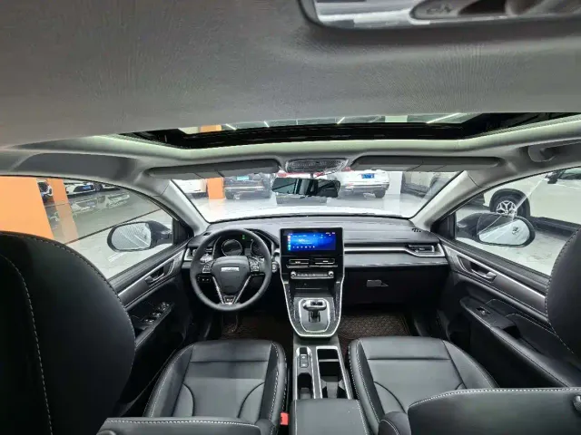 Haval M6 — Фото автомобиля 11