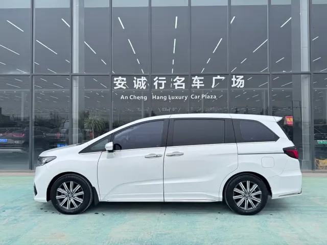 Honda Odyssey — Фото автомобиля 4