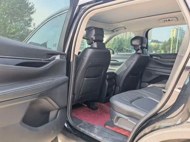 Ford Edge — Фото автомобиля 9