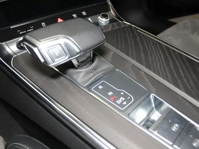 Audi A6L — Фото автомобиля 12