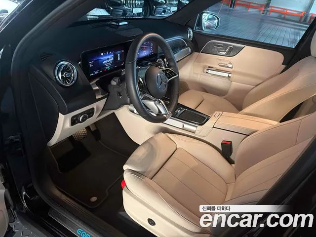 Mercedes-Benz EQB X243 — Фото автомобиля 4