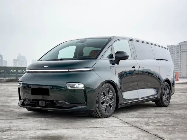 Фотография автомобиля — Geely Yizhen L380