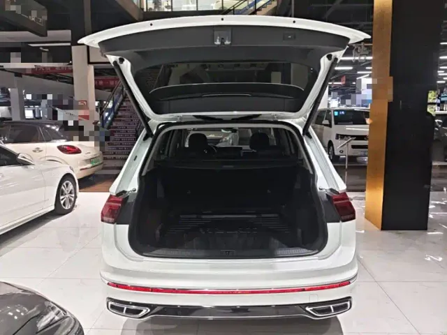 Volkswagen Tiguan L — Фото автомобиля 18