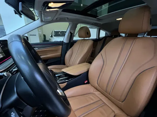 BMW 6 Series Gran Turismo — Фото автомобиля 10