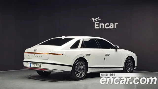 Hyundai Grandeur — Фото автомобиля 2