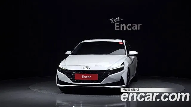 Hyundai AVANTE Avante (CN7) — Фото автомобиля 3
