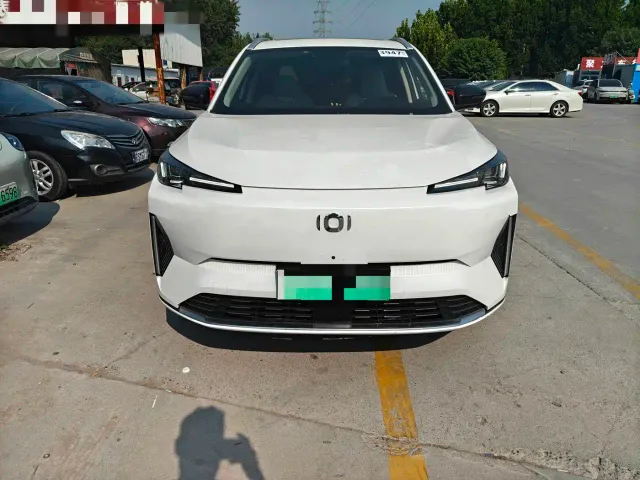 Changan Qiyuan Q05 — Фото автомобиля 2