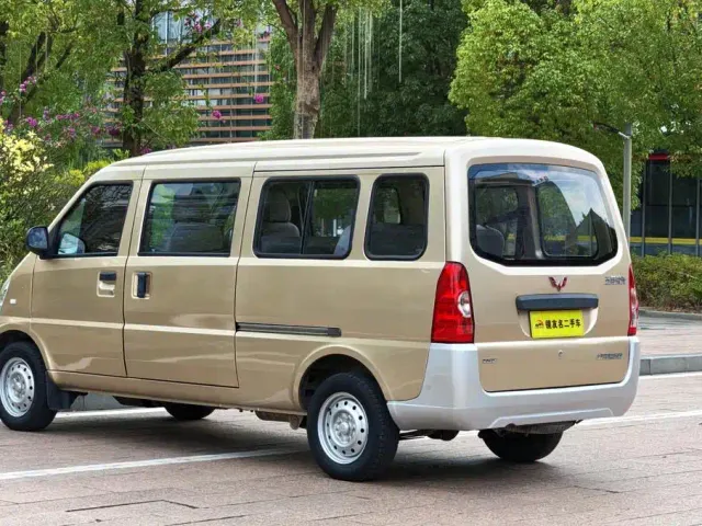 Wuling Rongguang — Фото автомобиля 6