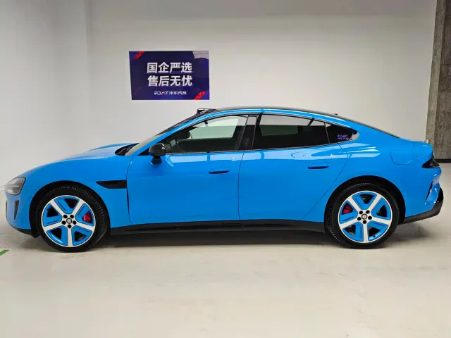 Xiaomi SU7 — Фото автомобиля 9