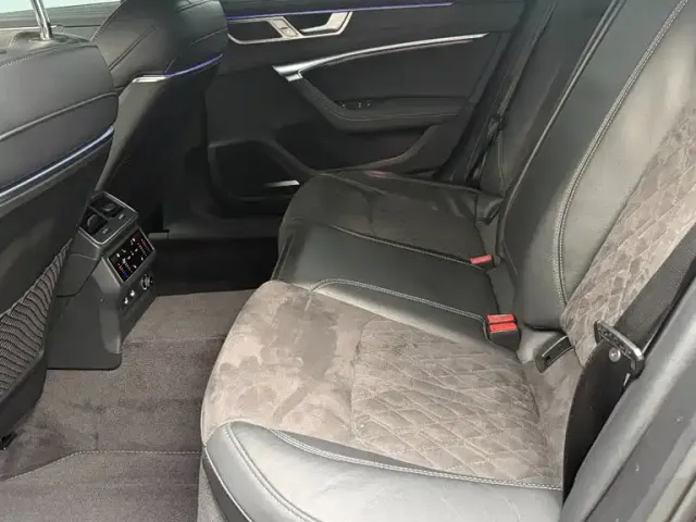 Audi A6L — Фото автомобиля 12