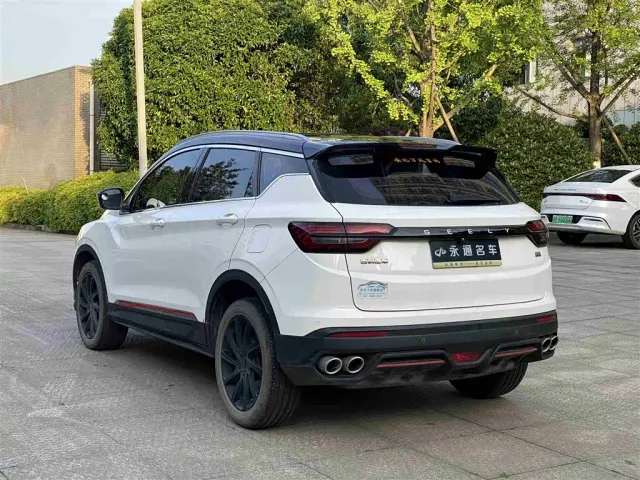 Geely Binyue — Фото автомобиля 9