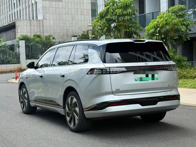 Dongfeng eπ 008 — Фото автомобиля 9