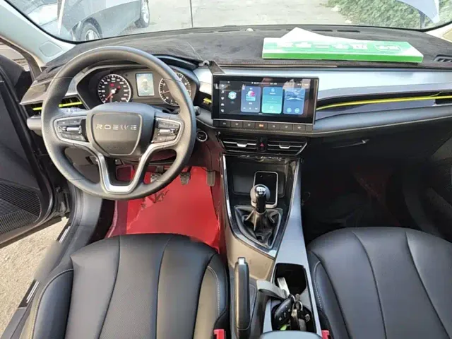 Roewe i5 — Фото автомобиля 9