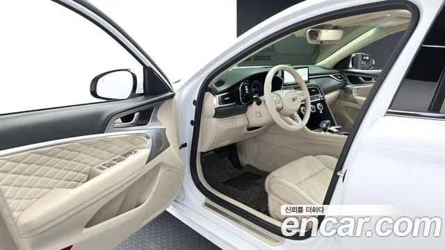 Genesis G70 — Фото автомобиля 10