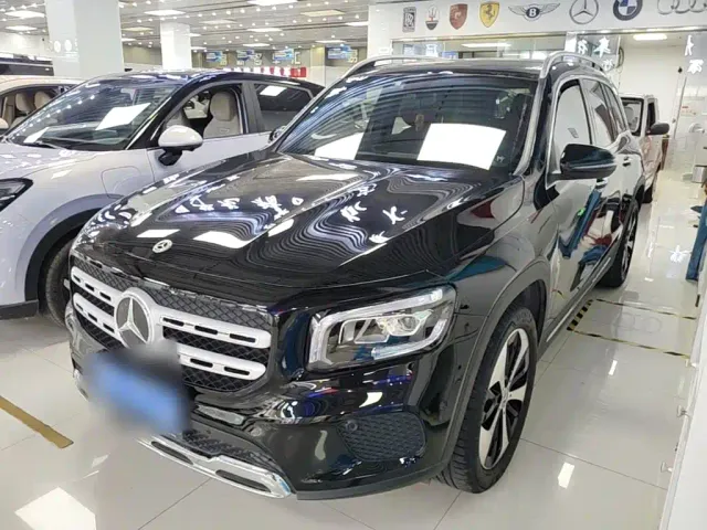 Фотография автомобиля — Mercedes-Benz GLB-Class