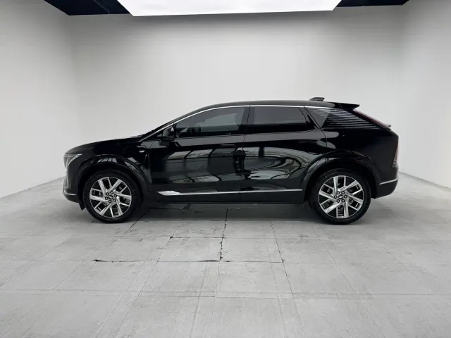 Cadillac Optiq — Фото автомобиля 2