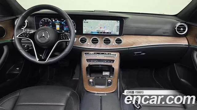 Mercedes-Benz E-Class — Фото автомобиля 7
