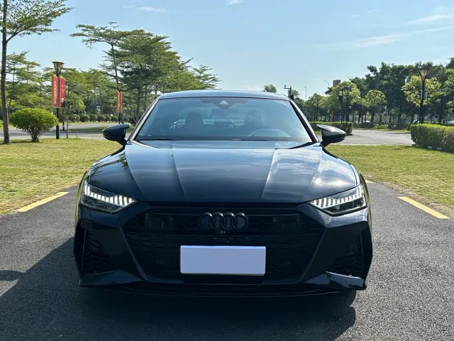 Audi A7L — Фото автомобиля 2