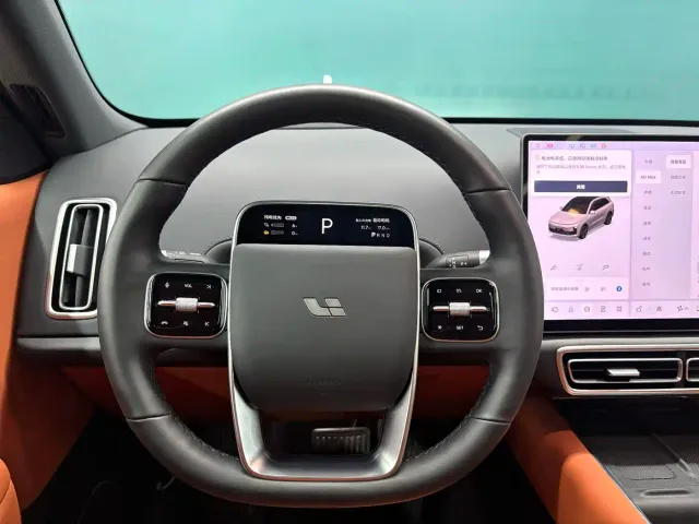 Li Auto L6 — Фото автомобиля 5